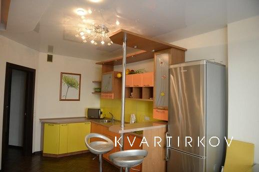 Однокомнатная светлая студия, Тюмень - квартира посуточно