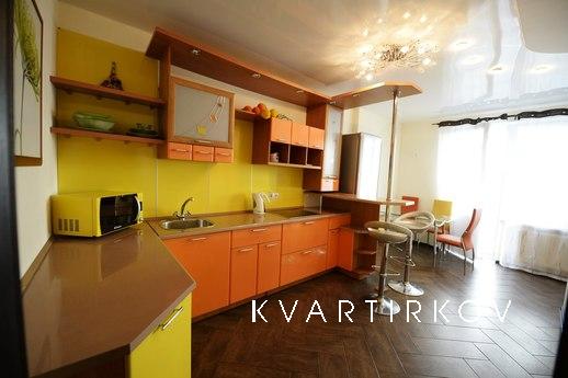 Однокомнатная светлая студия, Тюмень - квартира посуточно