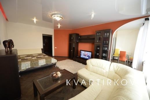 Сдается однокомнатная квартира посуточно в Тюмени класса люк