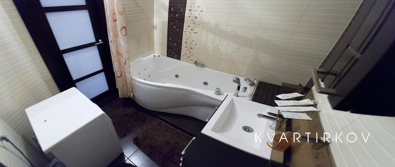 Однокомнатная светлая студия, Тюмень - квартира посуточно