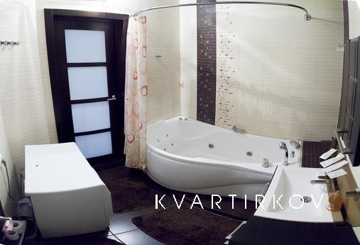 Однокомнатная светлая студия, Тюмень - квартира посуточно