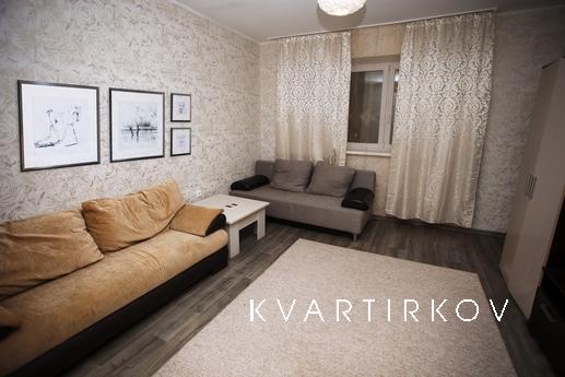 Апартаменты расположены рядом с разными торговыми центрами: 