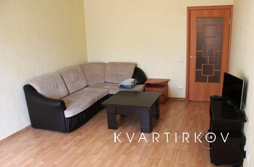 Bedroom large bright apartment, Tyumen - apartment by the day
