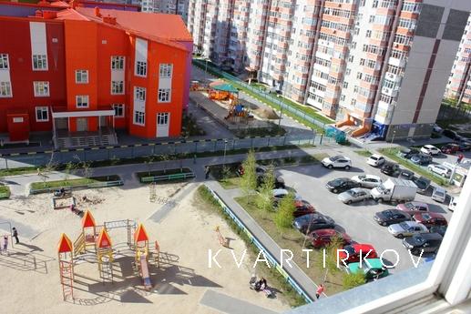 Bedroom large bright apartment, Tyumen - apartment by the day