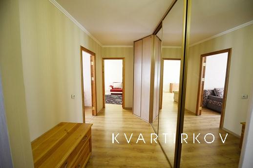 Bedroom bright apartment, Tyumen - apartment by the day