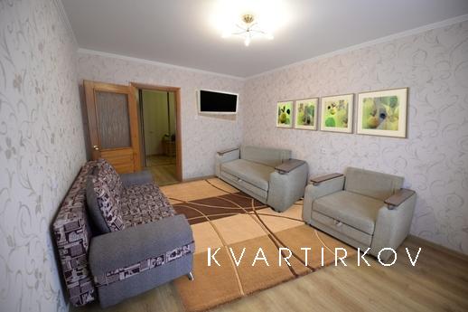 Bedroom bright apartment, Tyumen - apartment by the day