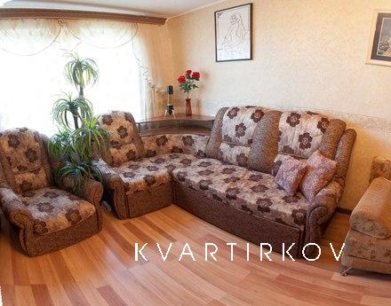 Уютная трешечка в спальном районе. Пять раздельных спальных 