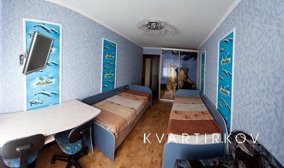 Трехкомнатная чистая квартира в центре, Тюмень - квартира посуточно