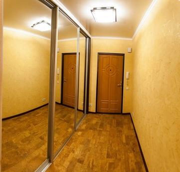 Трехкомнатная чистая квартира в центре, Тюмень - квартира посуточно