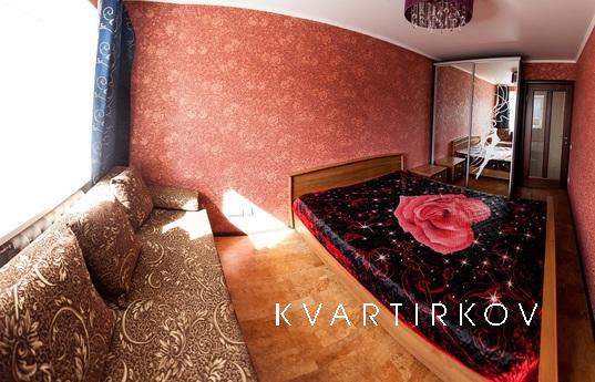 Трехкомнатная чистая квартира в центре, Тюмень - квартира посуточно