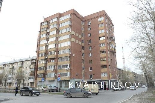 Трехкомнатная светлая квартира, Тюмень - квартира посуточно