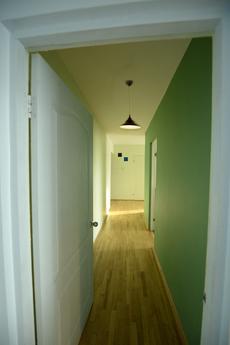 Четырехкомнатная большая квартира, Тюмень - квартира посуточно