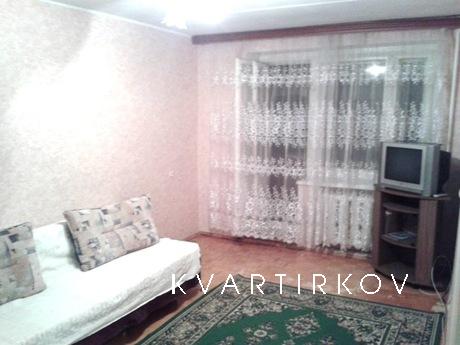 Сдам квартиру посуточно 
1к. квартира 35км.на 3 этаже 9 этаж