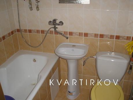 Rent an apartment in Berdyansk for the summer season, the se