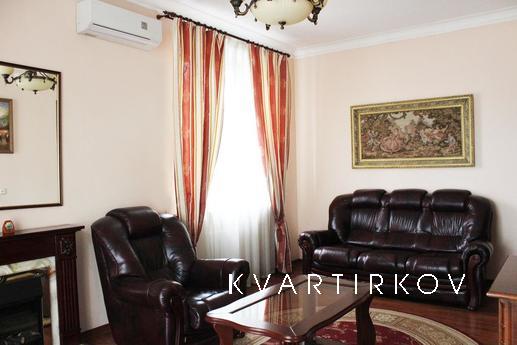 VIP apartment on the Boulevard of Taras Shevchenko, 10, 150m