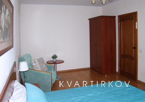 1 bedroom apartment near the underground, Moscow - apartment by the day