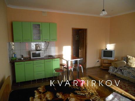 1 комнатная квартира в центре, Тюмень - квартира посуточно