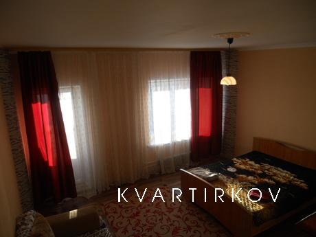 1 комнатная квартира в центре, Тюмень - квартира посуточно