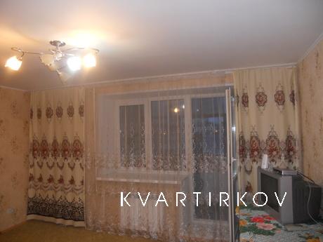 3 комнатная квартира ЖД Вокзал, Тюмень - квартира посуточно