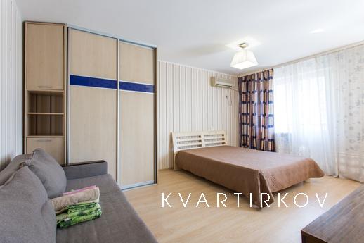 1 minute from the metro station, Kharkiv - apartment by the day
