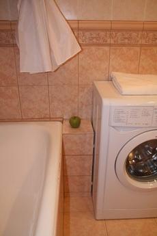 2 bedroom apartment for rent, Tyumen - apartment by the day