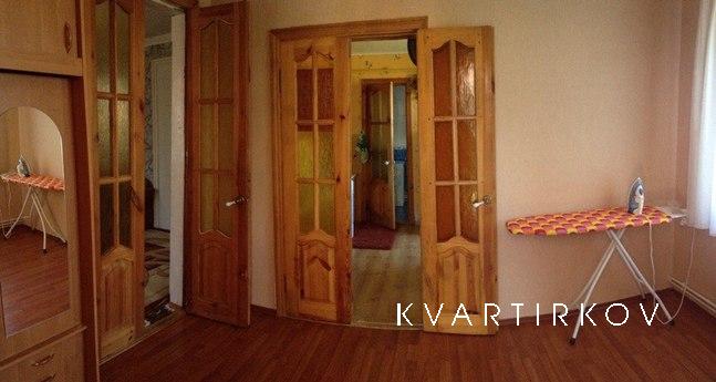 3 bedroom apartment for rent, Khmilnyk - apartment by the day