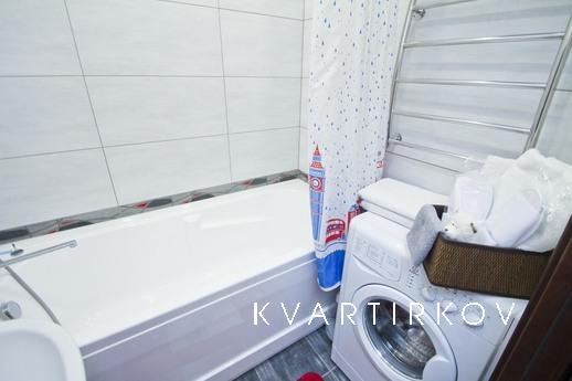 2 комн квартира возле Аквапарка, Сургут - квартира посуточно