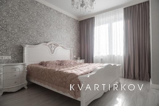 For rent luxury apartment. Renovation, wi-fi, lcd. All the n