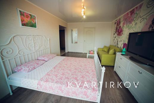 Посуточно Уфа, 8 Марта, 32/1(122) 6 этаж, Уфа - квартира посуточно