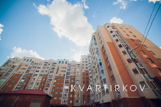 Посуточно Уфа, 8 Марта, 32/1(122) 6 этаж, Уфа - квартира посуточно