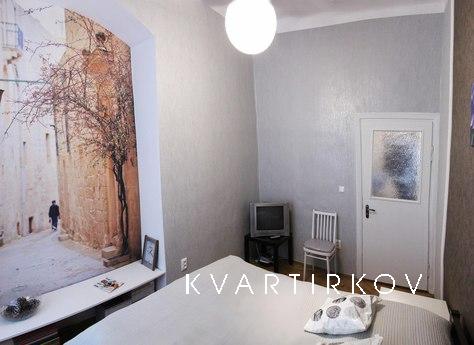 2 bedroom apartment near the center, Lviv - apartment by the day
