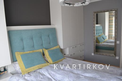 For rent long term 3-D room apartment in the city. Truskavet