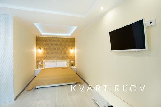 Light studio VIP, Mykolaiv - apartment by the day