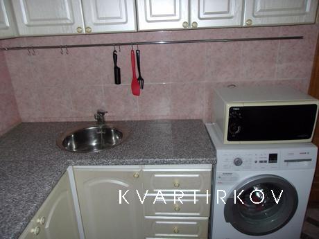 Аренда, сутки, часы 2 мин. от м.Борисово, Москва - квартира посуточно