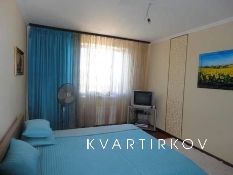 Сдаётся уютная квартира рядом с метро, с хорошим евроремонто