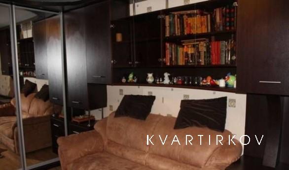 Rent a cozy apartment near the metro, with a good renovated 