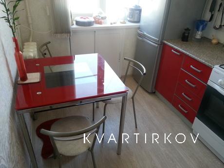 Чистая, уютная квартира, не накурено, только после ремонта.
