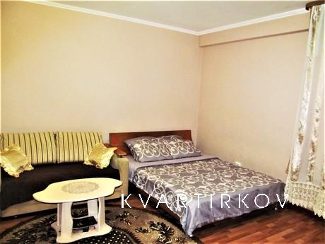 Apartment for rent, Verkhnyaya Pyshma - apartment by the day