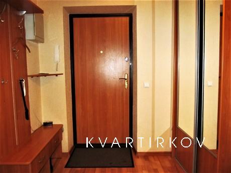 Apartment for rent, Verkhnyaya Pyshma - apartment by the day
