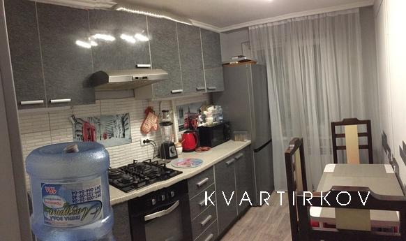 Rent Euro apartment daily center, Mariupol - apartment by the day