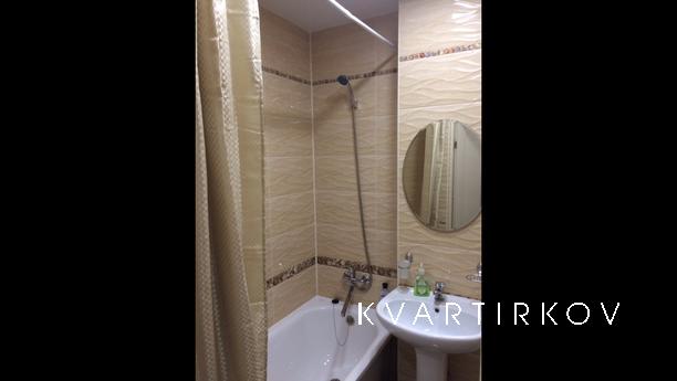 1 комнатная квартира около аквапарка, Казань - квартира посуточно