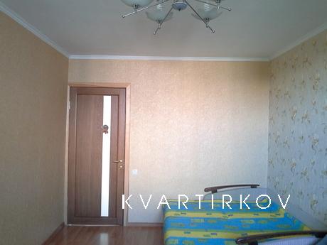 Metro Cold Mountain, Wi-Fi, Kharkiv - apartment by the day