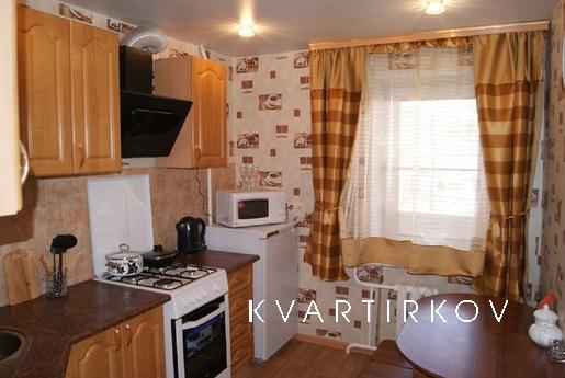 1 комнатная квартира посуточно, Тюмень - квартира посуточно