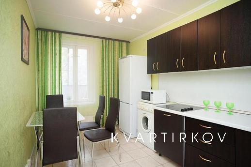 Apartment for daily meters. Shabolovskay, Moscow - apartment by the day