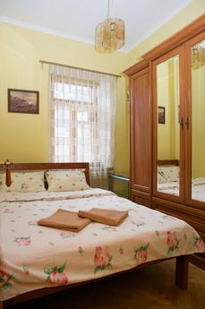 3-трикімнатні апартаменти на Бессарабці, Київ - квартира подобово