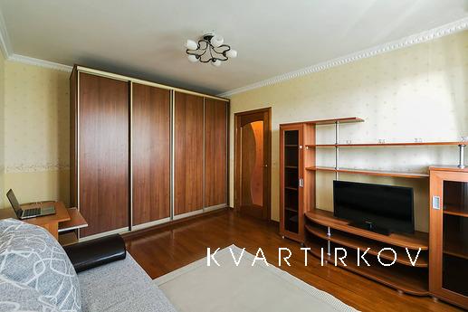 Apartment with a modern renovation, Подольськ - квартира подобово