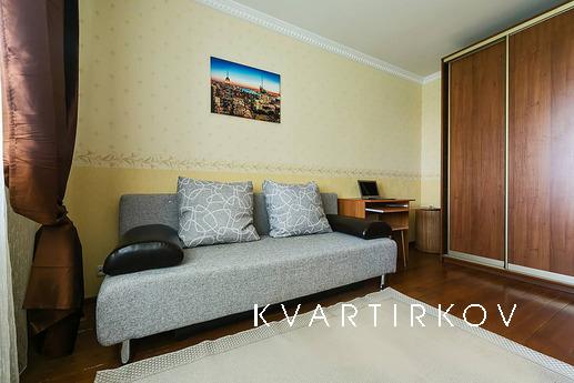 Apartment with a modern renovation, Подольськ - квартира подобово