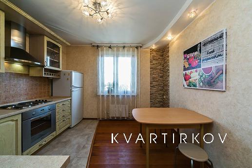 Apartment with a modern renovation, Подольськ - квартира подобово