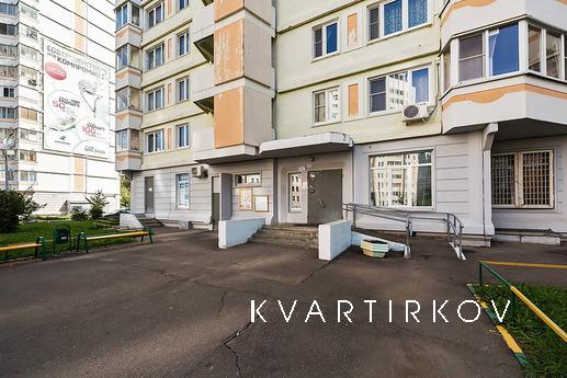 Apartment with a modern renovation, Подольськ - квартира подобово