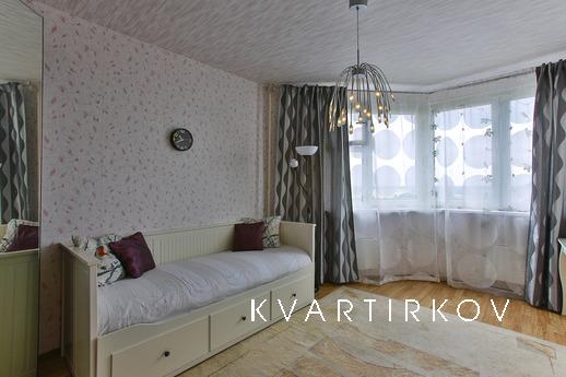 Stylish apartment with stunning views, Подольськ - квартира подобово